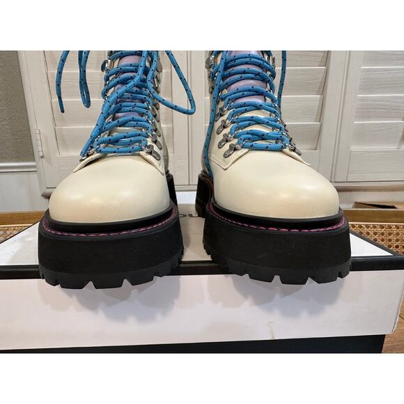 Larroude Jordan Low Combat Boots Kidskin Leather Ivory Violet Size 5.5 or 6 NIB - Picture 8 of 16